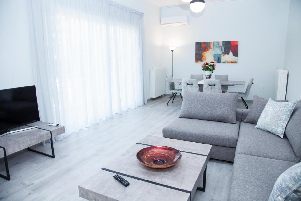 Sunny And Minimal Apt In Glyfada With 3 Bdrm Atenas Exterior foto